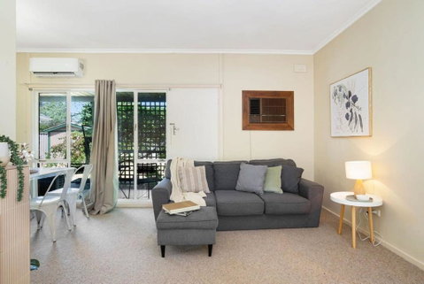 The Peach Tree 2 Bed Home - Accommodation Gladstone 0