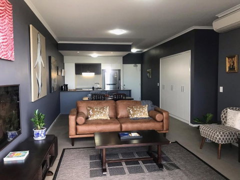 The Perfect Host @ Curtis Apartments - Accommodation Gladstone 0