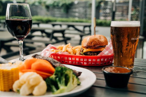 The Sunnyside Tavern, Broadmeadow - Accommodation Gladstone 2