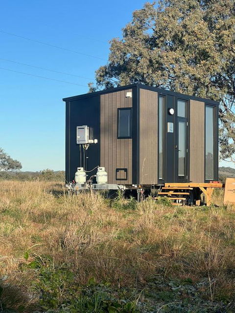 The Rocky At Stones Throw Away By Tiny Away - Accommodation Gladstone 0