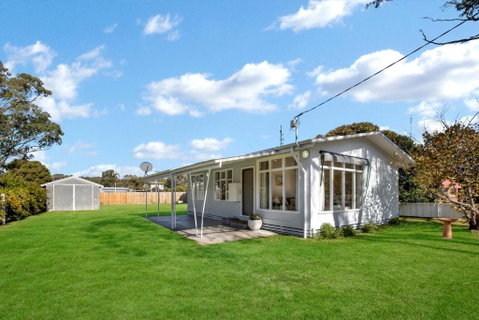 The Shack - Accommodation Gladstone 2
