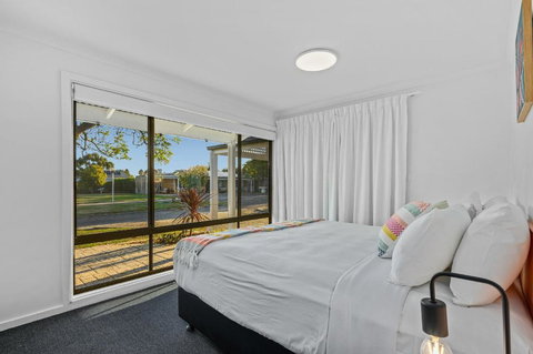 The Shore Guest House Milang - Accommodation Gladstone 1