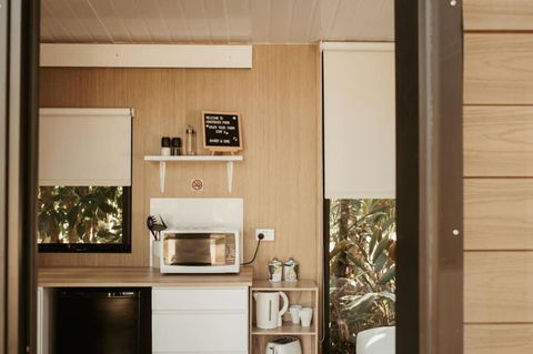 The Stables By Tiny Away - Accommodation Gladstone 3
