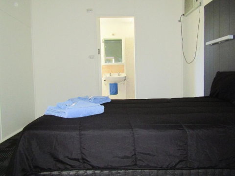 Tinman Roadhouse - Accommodation Gladstone 1