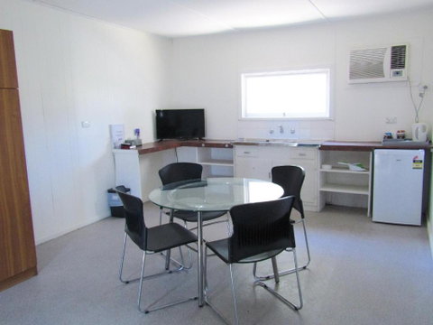 Tinman Roadhouse - Accommodation Gladstone 3