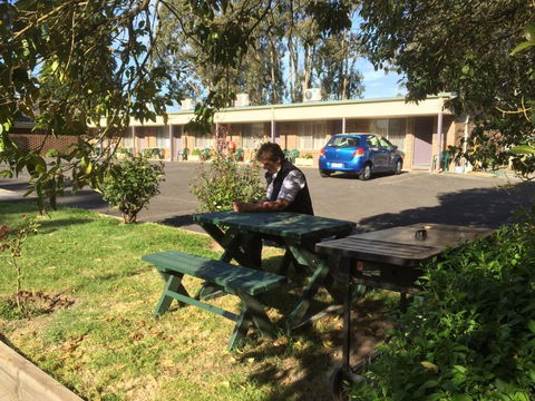 Woodmans Hill Motel - Accommodation Gladstone 0