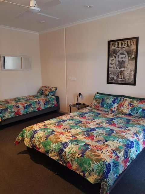 Wentworth Central Motor Inn - Accommodation Gladstone 3