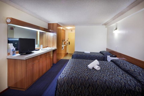 Windsor Lodge - Accommodation Gladstone 2