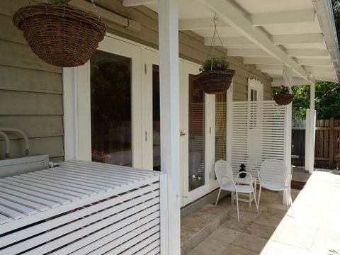Winston Cottage - Accommodation Gladstone 1