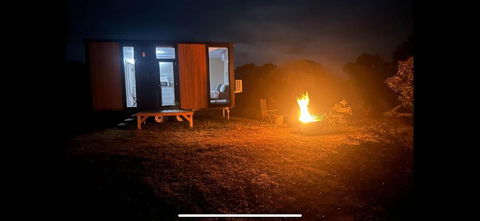 Hollow Mountain Getaway 2 By Tiny Away - Accommodation Gladstone 1