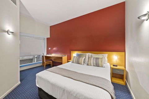 YEHS Hotel Melbourne CBD - Accommodation Gladstone 3