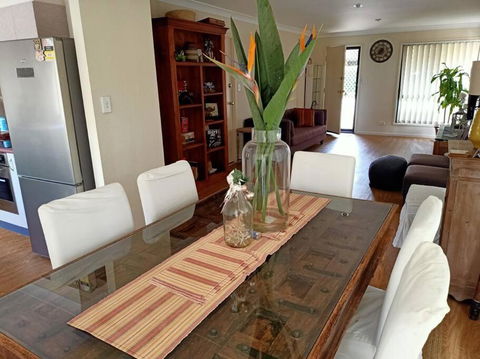 Tingalpa Townhouse Treat - Accommodation Gladstone 3
