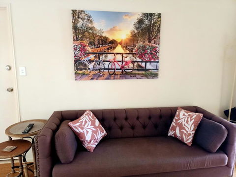Tingalpa Townhouse Treat - Accommodation Gladstone 2