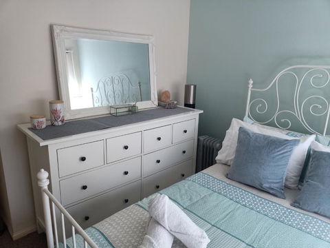 Tingalpa Townhouse Treat - Accommodation Gladstone 1