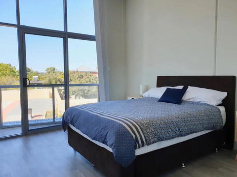 Waverley Apartment E-one Bedroom Wifi Available - Accommodation Gladstone 1