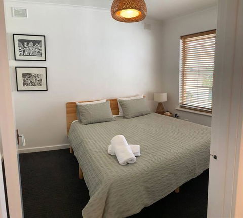 Yarrumla Beach Lodge - Accommodation Gladstone 3