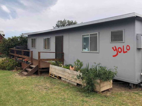 YOLO- Beach-house Views, Near Penguins, Nbn! - Accommodation Gladstone 0