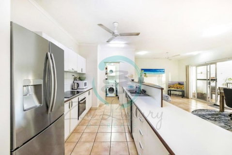 ZEN FORESHORE Cozy 2-BR, 2-BA Holiday Home + Pool - Accommodation Gladstone 3