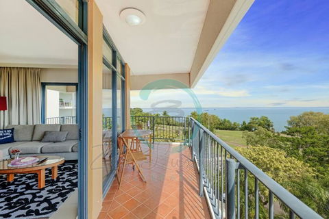 ZEN88 Esplanade: 3-BR Luxury Suite Near Waterfront - Accommodation Gladstone 0