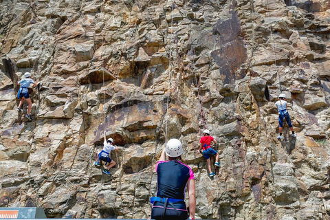 Rock Climbing At The Kangaroo Point Cliffs In Brisbane - Accommodation Gladstone 2