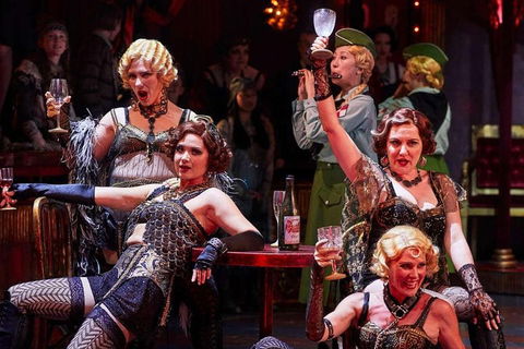 La BohÃ¨me At The Sydney Opera House - Accommodation Gladstone 3