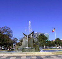 Explore Adelaide City Tour Haigh's Tasting Chocolate  Adelaide Oval Tour - Accommodation Gladstone