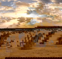 Pinnacle Desert Sunset and Night-time Stargazing Tour from Perth - Accommodation Gladstone
