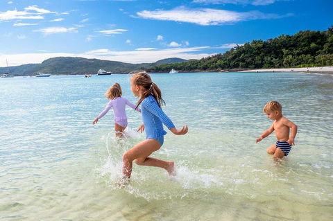 Whitehaven Beach And Daydream Island Cruise - Accommodation Gladstone 3