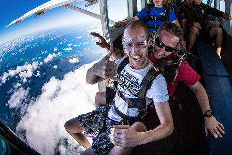 Reef And Rainforest Tandem Sky Dive In Cairns - Accommodation Gladstone 2