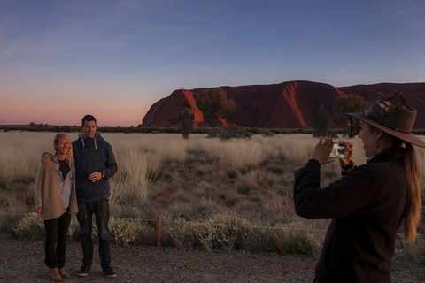 Highlights Of Uluru Including Sunrise And Breakfast - Accommodation Gladstone 4