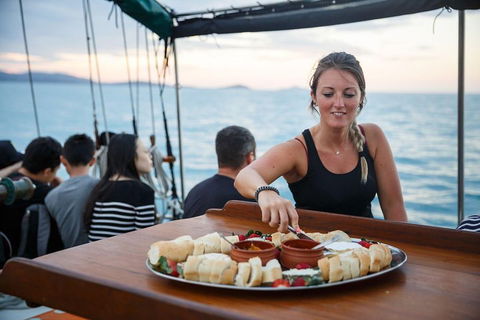 Fly & Sail Package (With Providence) - Accommodation Gladstone 0