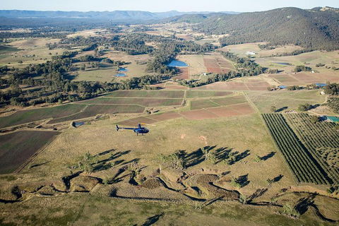 Private Helicopter Flight To Hunter Valley With A La Carte Lunch - For 2 - Accommodation Gladstone 5