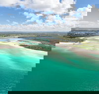 Deluxe Seaplane Tour Noosa to Glasshouse Adventure for 2 with Photobook - Accommodation Gladstone